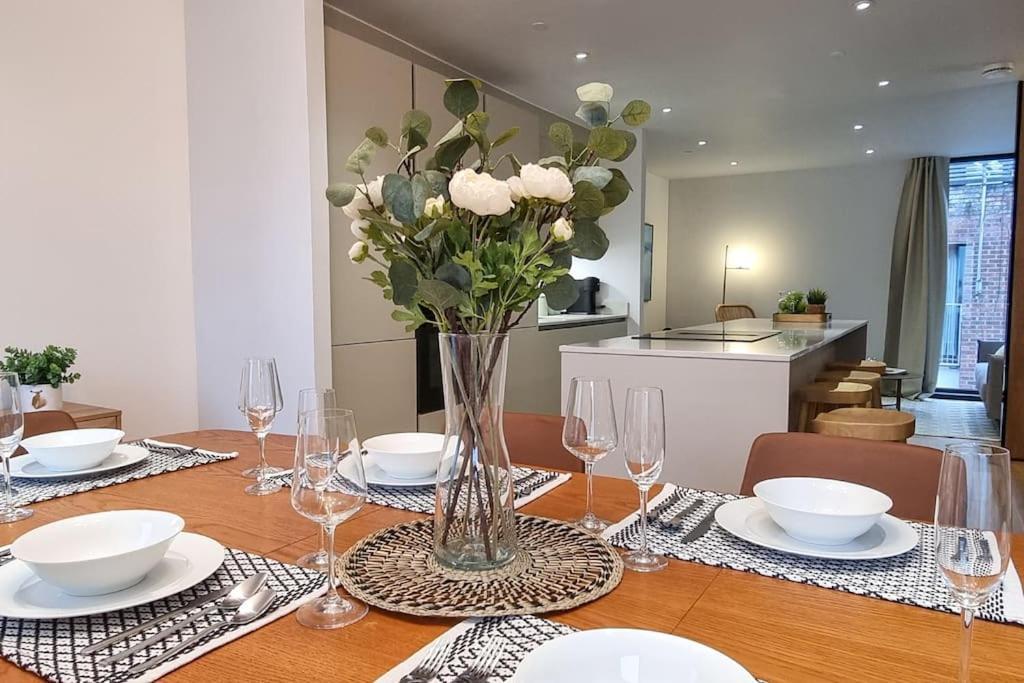 Stunning Luxury Townhouse In Centre Of Manchester Buitenkant foto