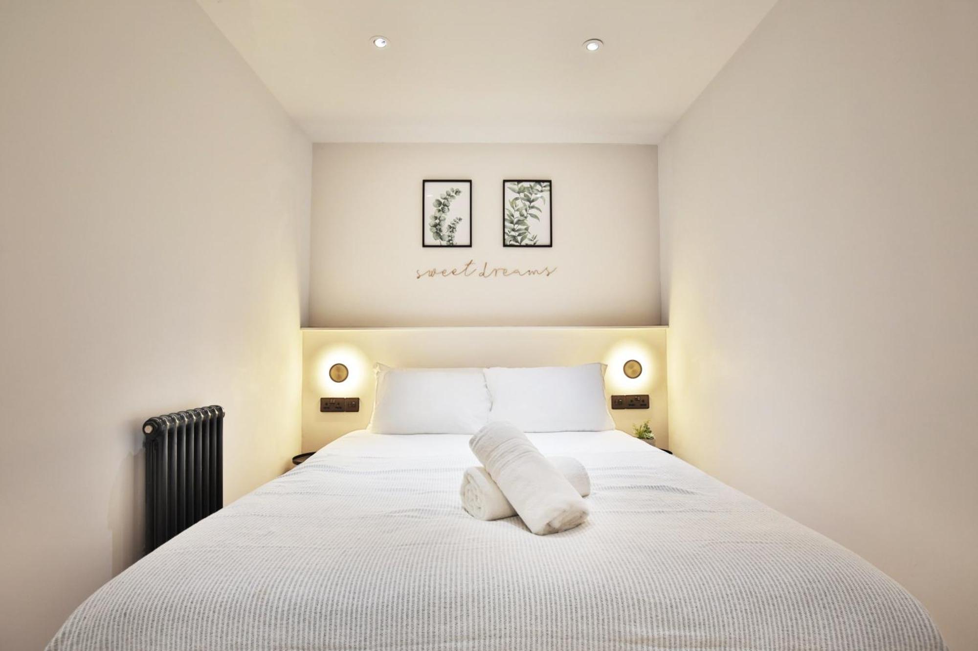 Stunning Luxury Townhouse In Centre Of Manchester Buitenkant foto