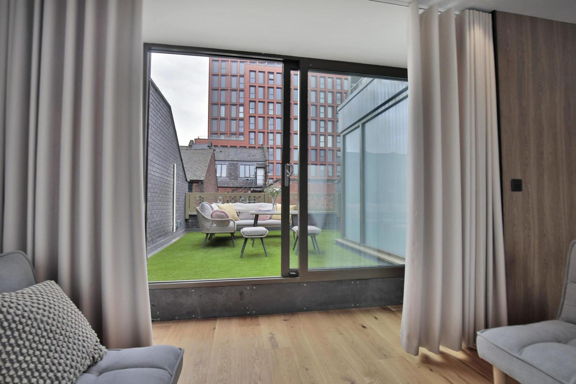 Stunning Luxury Townhouse In Centre Of Manchester Buitenkant foto